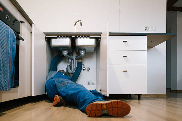 Professional Pipe Repair technician working in Hampton, IL